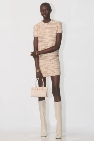 Look 10